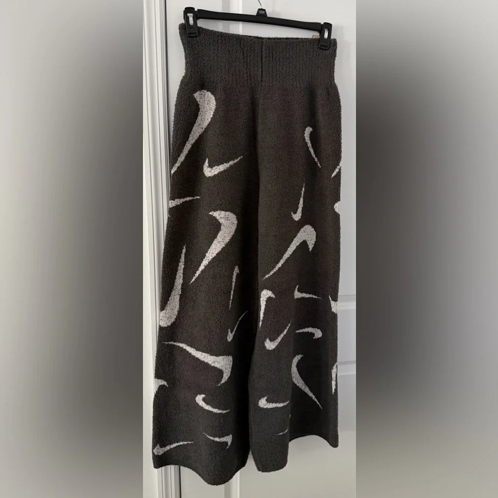 Nike Sportswear Phoenix Cozy Bouclé Wide Leg Pants Women’s Size S NWT - Picture 3 of 11